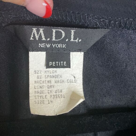 MDL- New York- Black button down- Size 14P - Picture 3 of 5